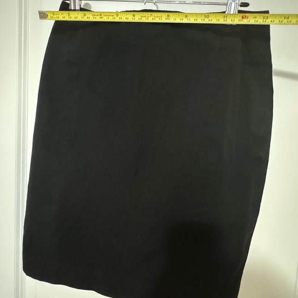 Banana Republic Black Mini Skirt - Picture 3 of 4